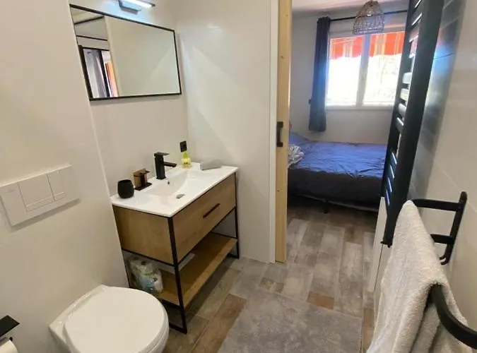 Vue Avec Place De Parking Privee סן-מקסים