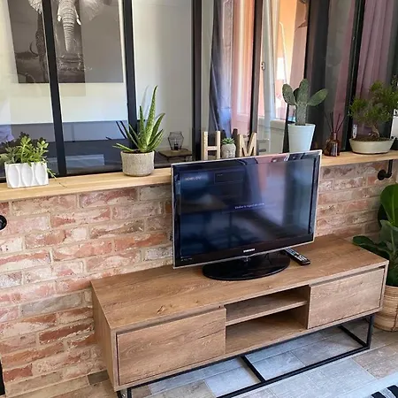 アパート Vue Avec Place De Parking Privee *