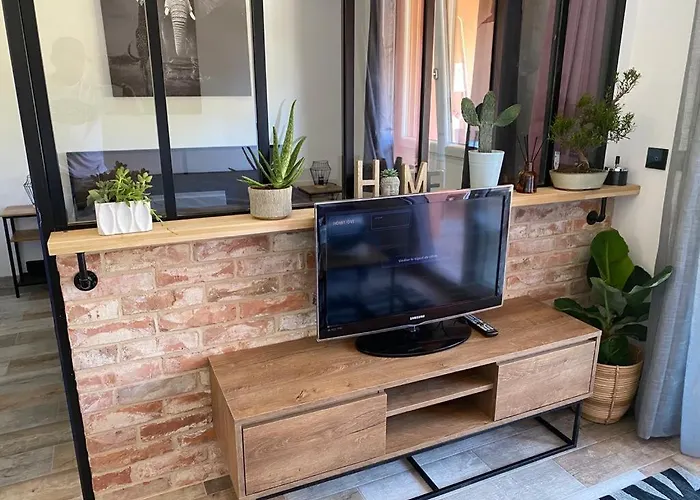 Appartement Vue Avec Place De Parking Privee *